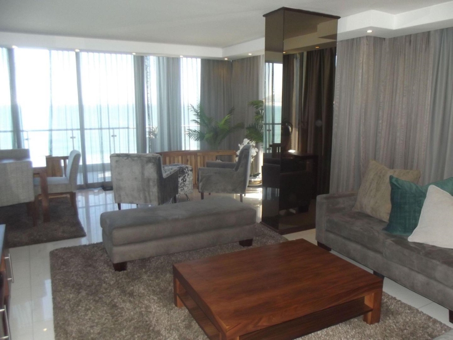 4 Bedroom Property for Sale in Bloubergrant Western Cape